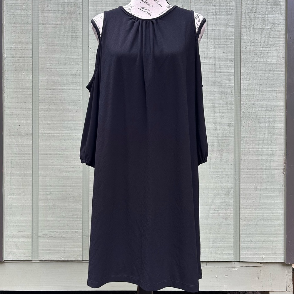 New York & Company Cold Shoulder Shift Dress 3/4 sleeve knee length solid black